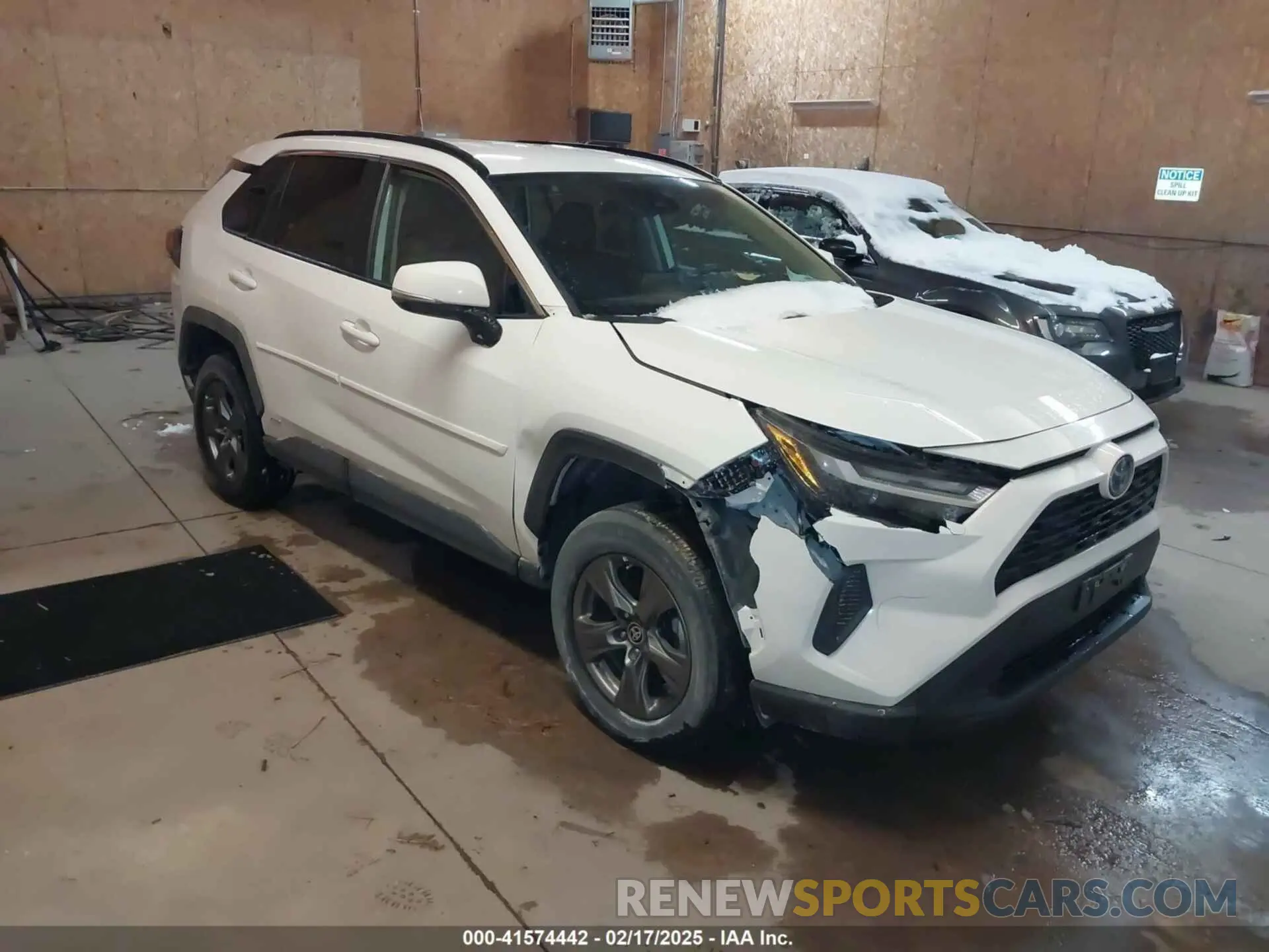 1 Photograph of a damaged car 4T3MWRFV8RU133105 TOYOTA RAV4 HYBRID 2024