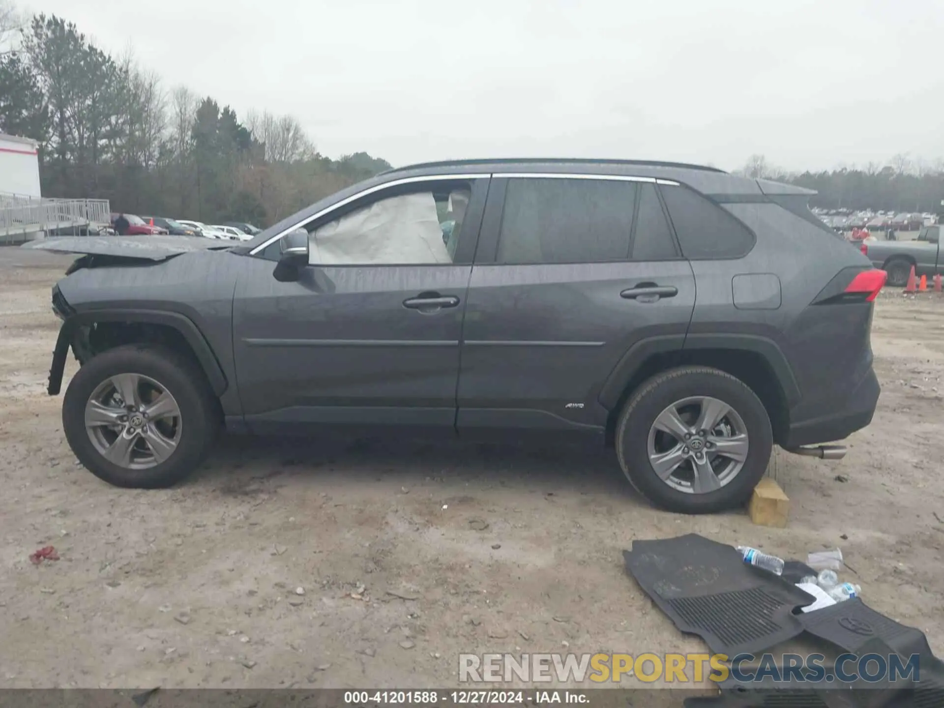 15 Photograph of a damaged car 4T3MWRFV8RU157551 TOYOTA RAV4 HYBRID 2024