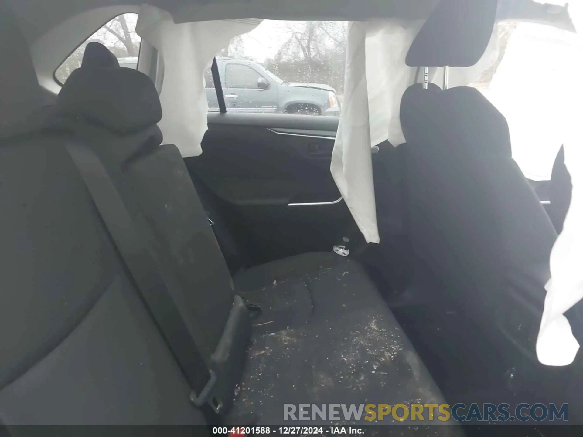 8 Photograph of a damaged car 4T3MWRFV8RU157551 TOYOTA RAV4 HYBRID 2024