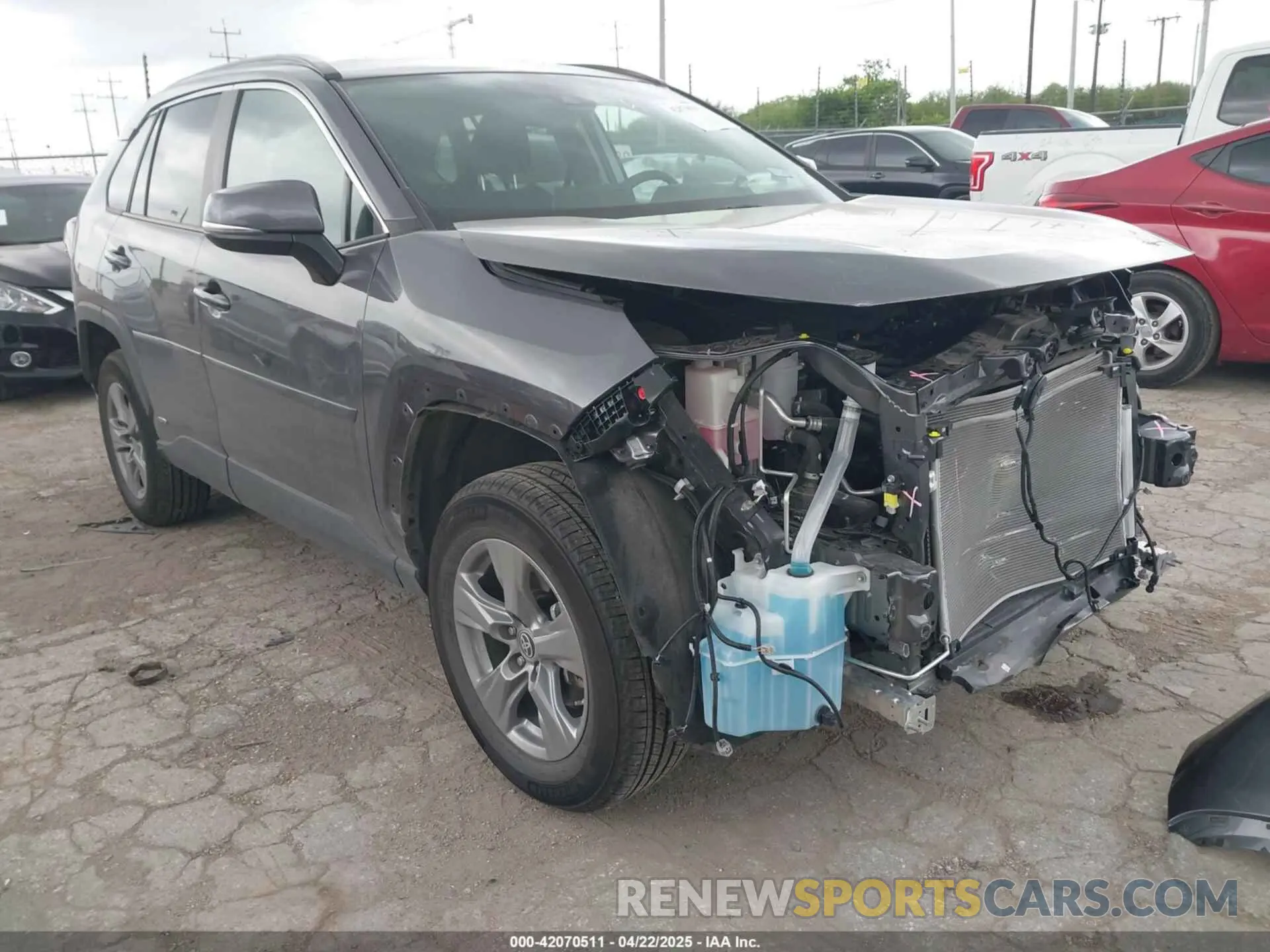 1 Фотография поврежденного автомобиля 4T3MWRFV9RU156795 TOYOTA RAV4 HYBRID 2024