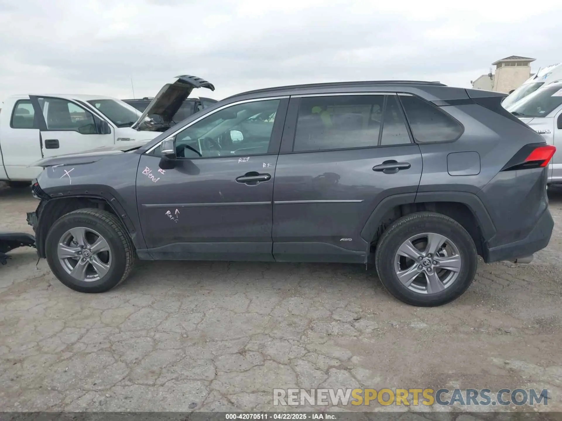 15 Фотография поврежденного автомобиля 4T3MWRFV9RU156795 TOYOTA RAV4 HYBRID 2024
