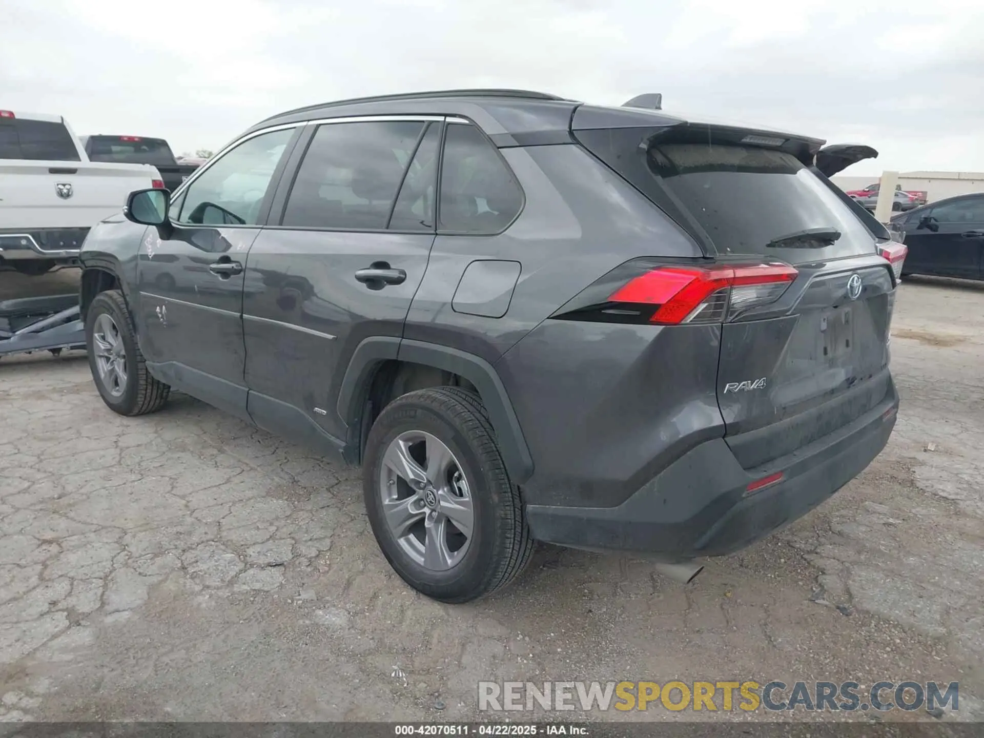 3 Фотография поврежденного автомобиля 4T3MWRFV9RU156795 TOYOTA RAV4 HYBRID 2024