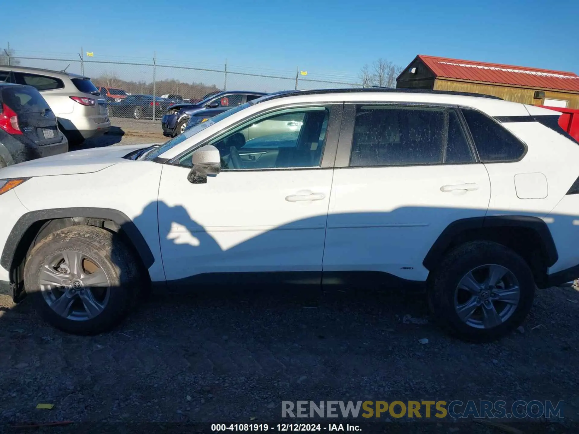 14 Photograph of a damaged car 4T3MWRFVXRU158961 TOYOTA RAV4 HYBRID 2024