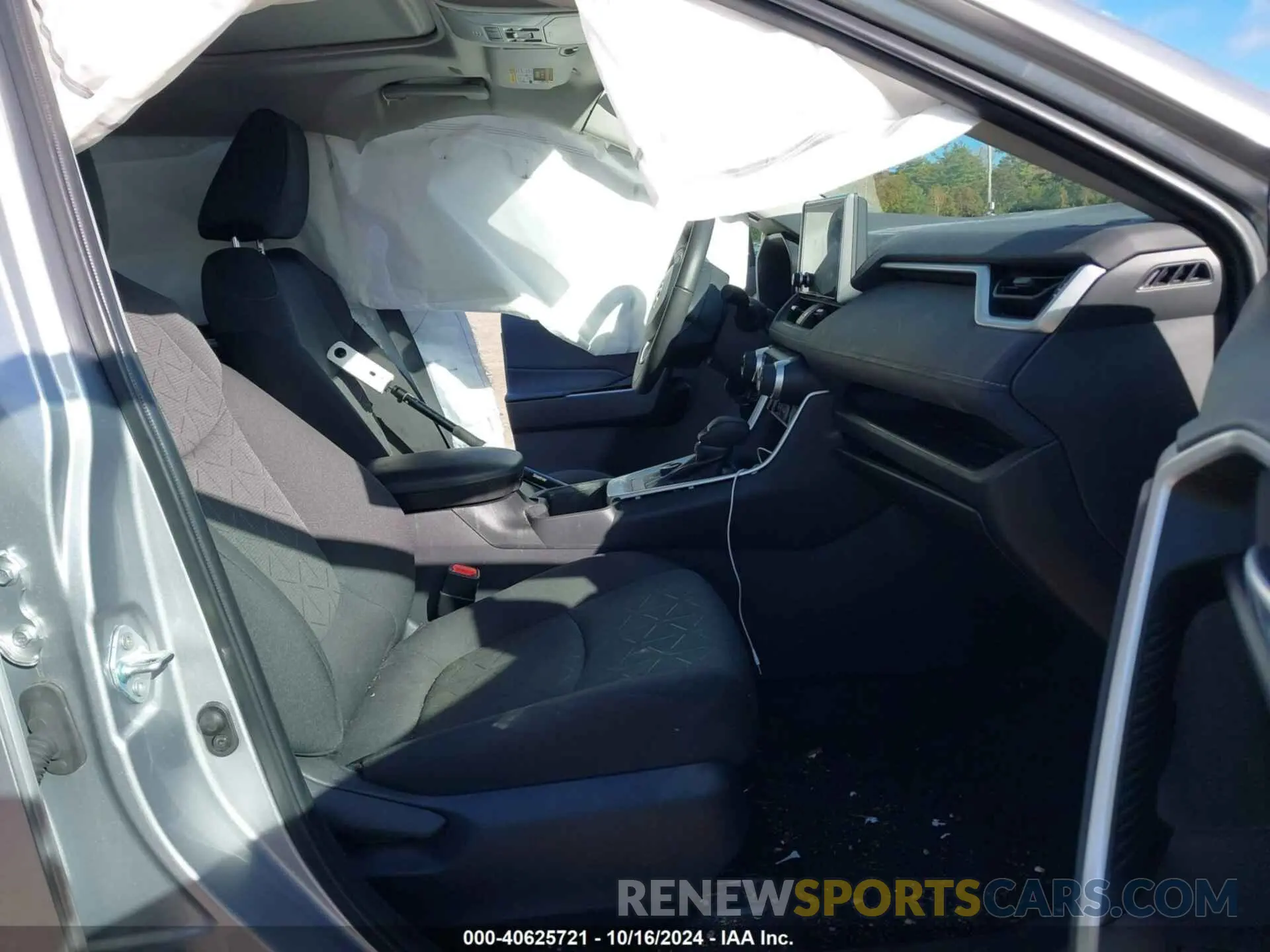 5 Фотография поврежденного автомобиля 4T3RWRFV1RU112652 TOYOTA RAV4 HYBRID 2024