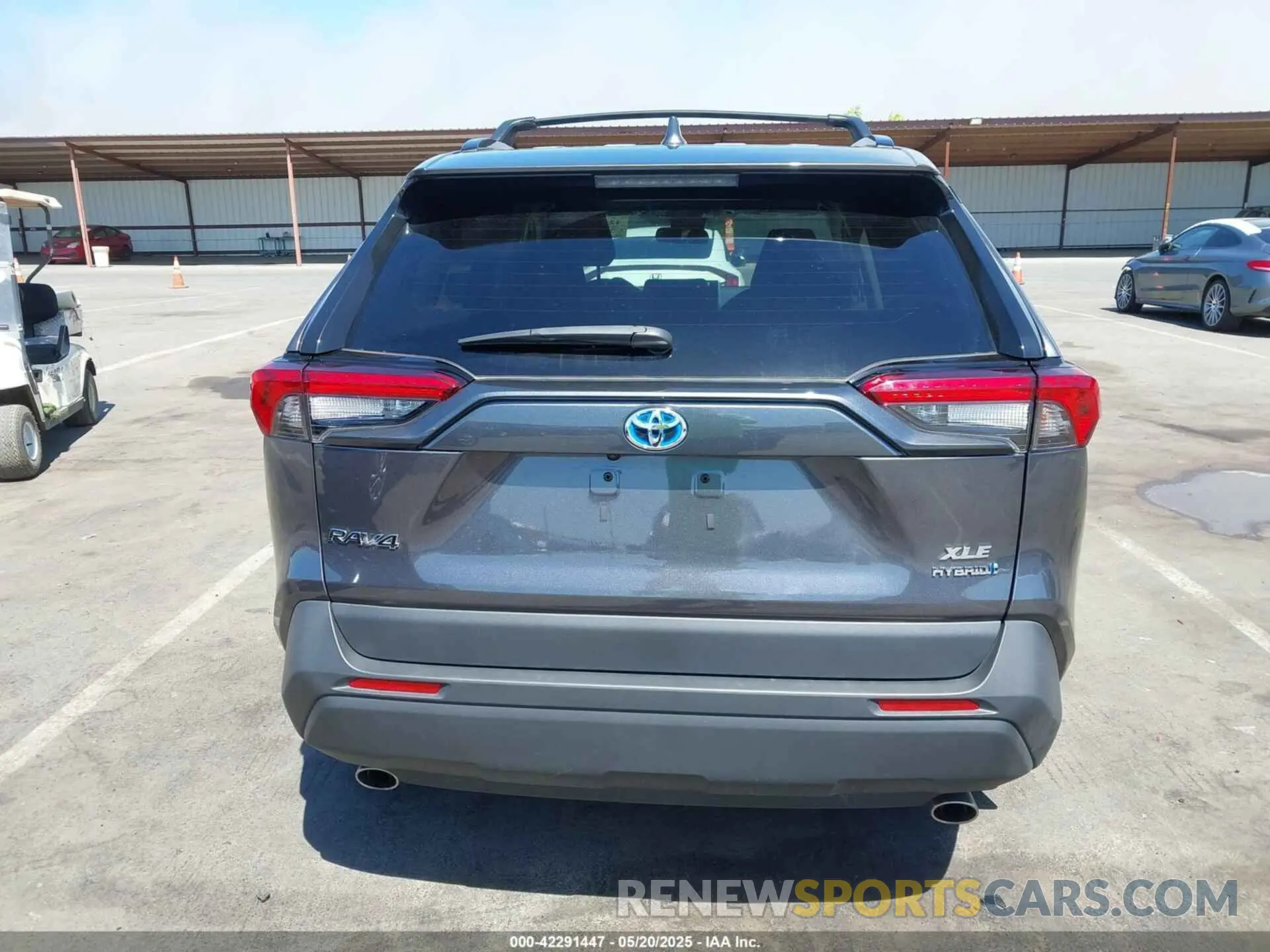 16 Photograph of a damaged car 4T3RWRFV1RU127619 TOYOTA RAV4 HYBRID 2024