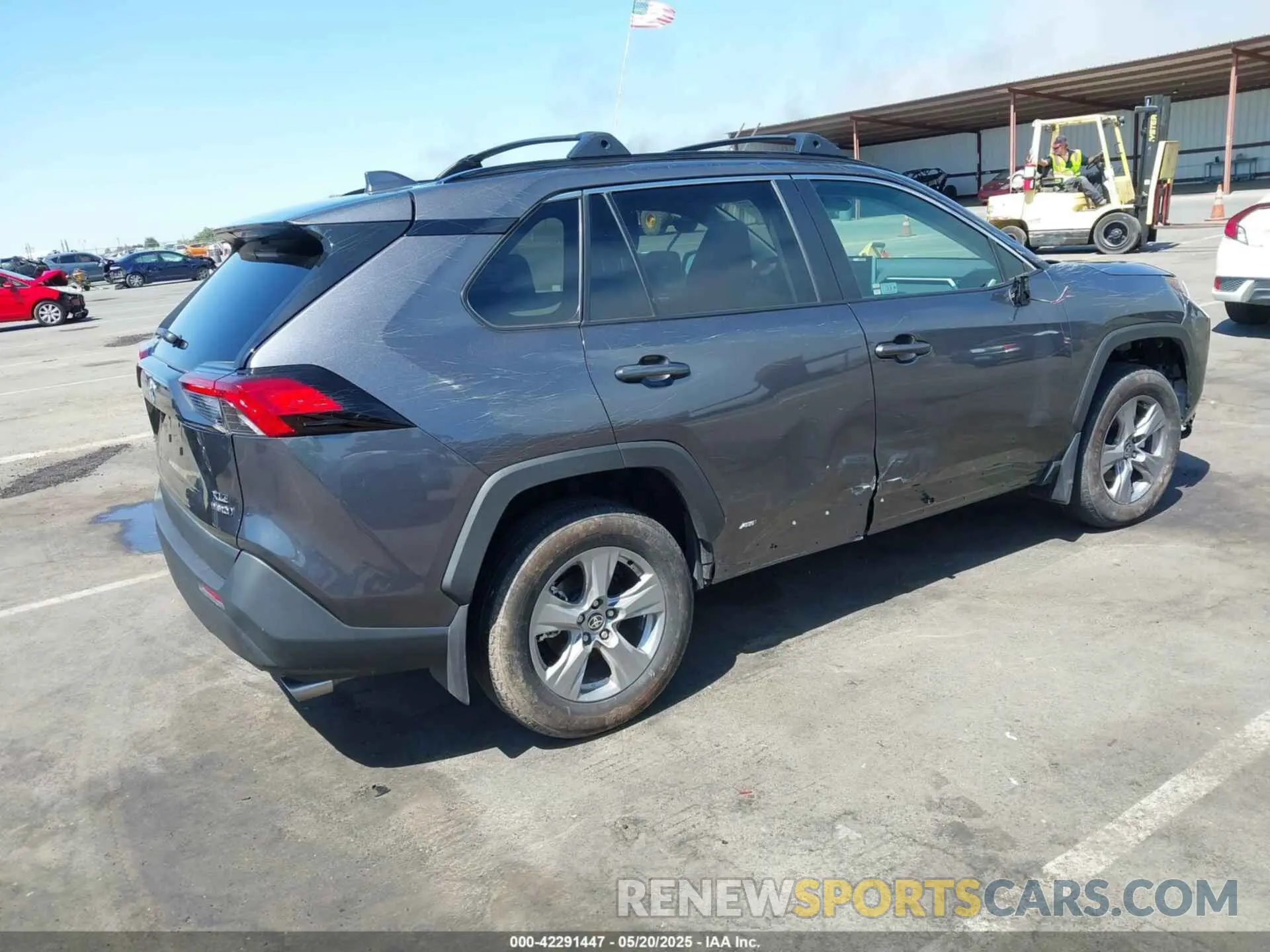 4 Photograph of a damaged car 4T3RWRFV1RU127619 TOYOTA RAV4 HYBRID 2024