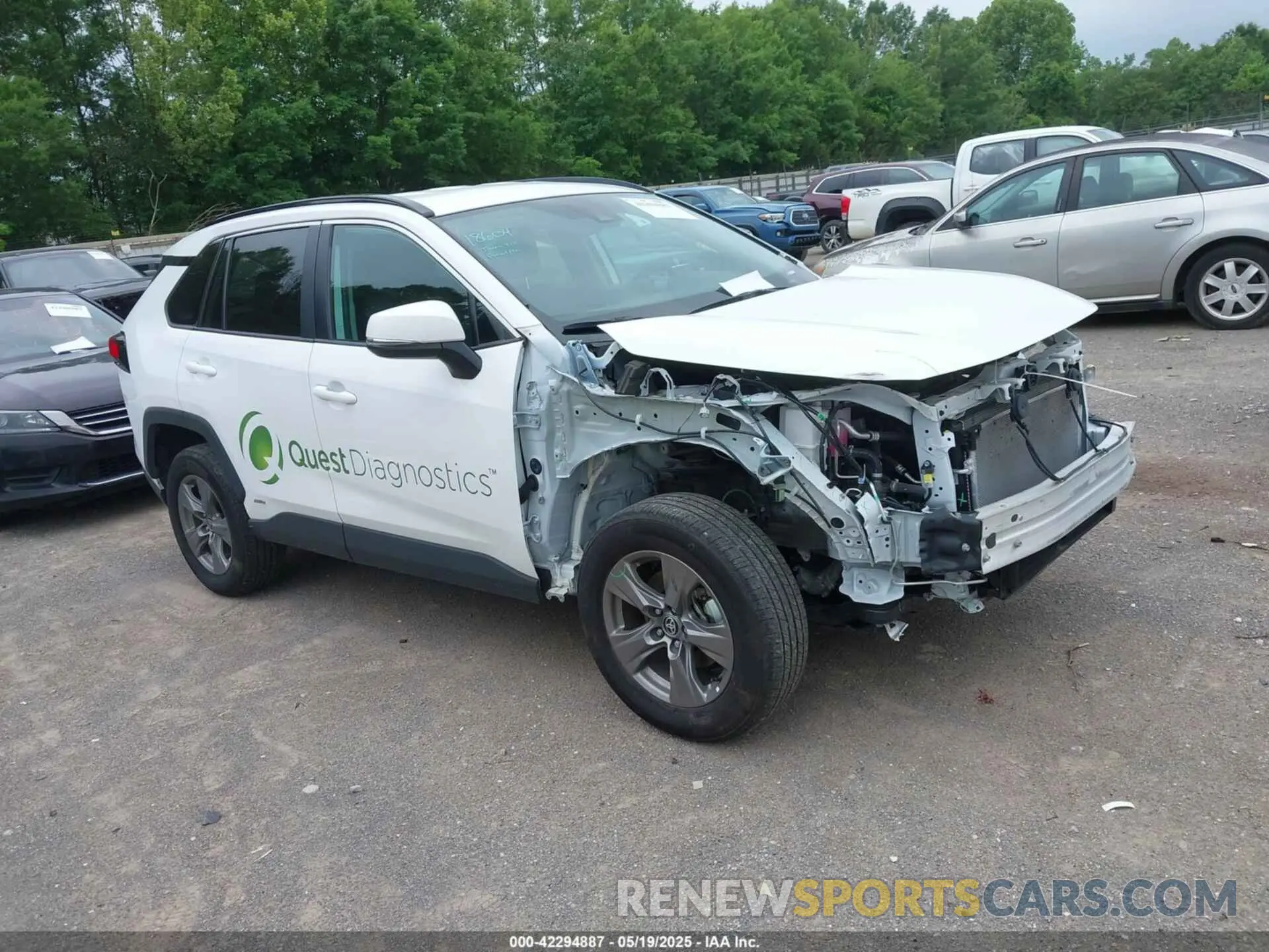 1 Фотография поврежденного автомобиля 4T3RWRFV1RU133016 TOYOTA RAV4 HYBRID 2024