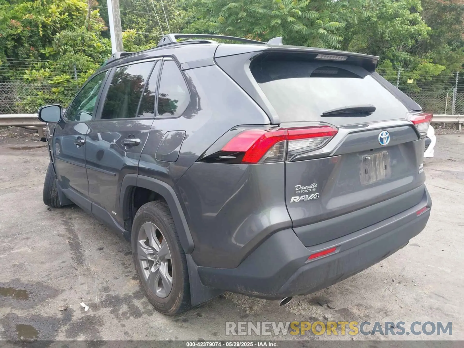 3 Photograph of a damaged car 4T3RWRFV4RU111446 TOYOTA RAV4 HYBRID 2024