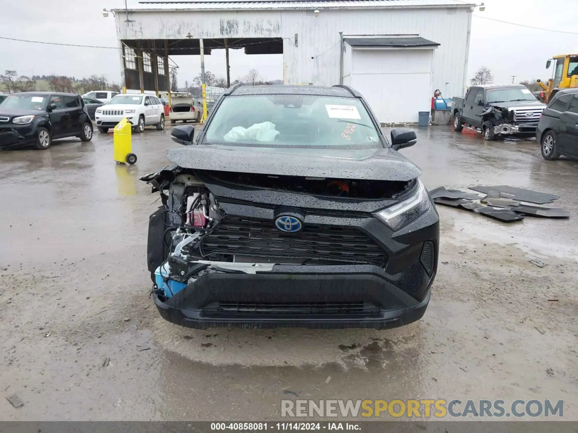 12 Photograph of a damaged car 4T3RWRFV5RU158422 TOYOTA RAV4 HYBRID 2024