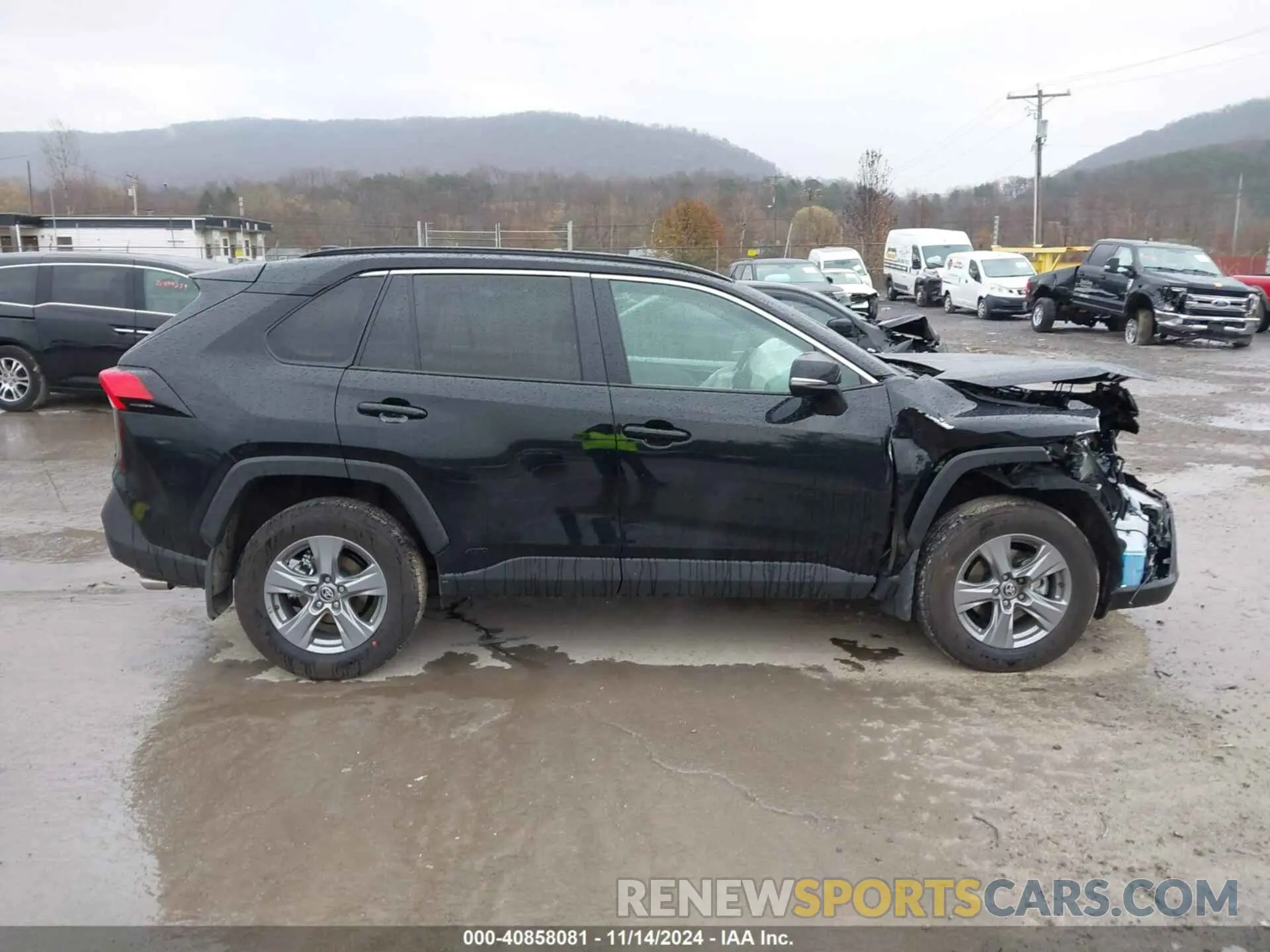 13 Photograph of a damaged car 4T3RWRFV5RU158422 TOYOTA RAV4 HYBRID 2024