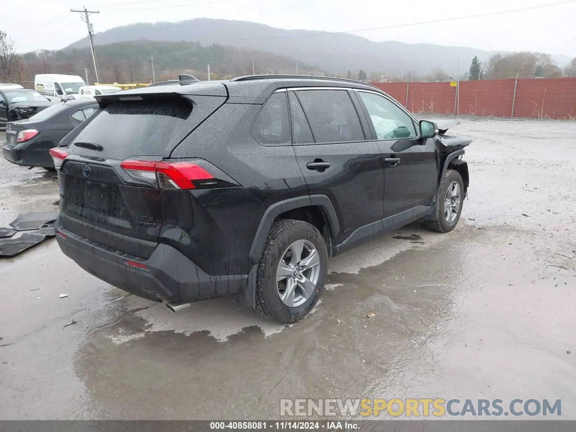 4 Photograph of a damaged car 4T3RWRFV5RU158422 TOYOTA RAV4 HYBRID 2024