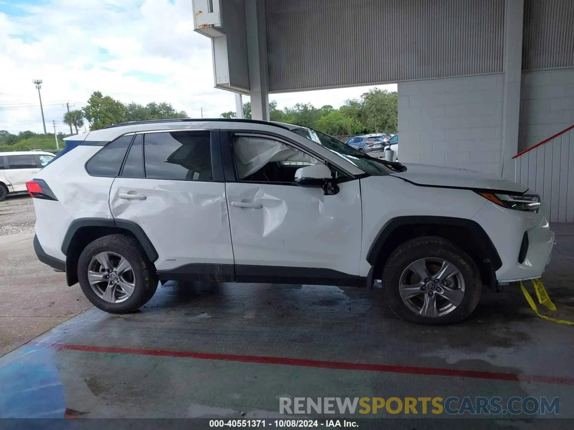12 Photograph of a damaged car 4T3RWRFV6RU135974 TOYOTA RAV4 HYBRID 2024