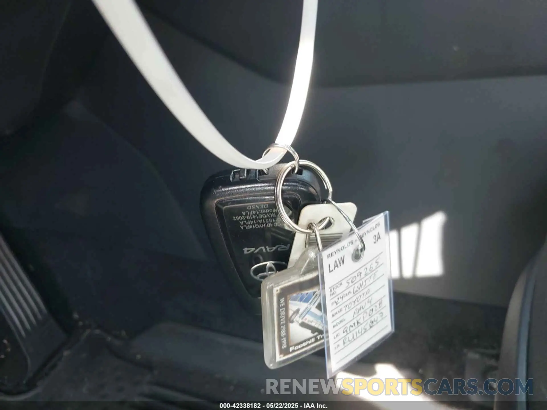11 Photograph of a damaged car 4T3RWRFV6RU145047 TOYOTA RAV4 HYBRID 2024