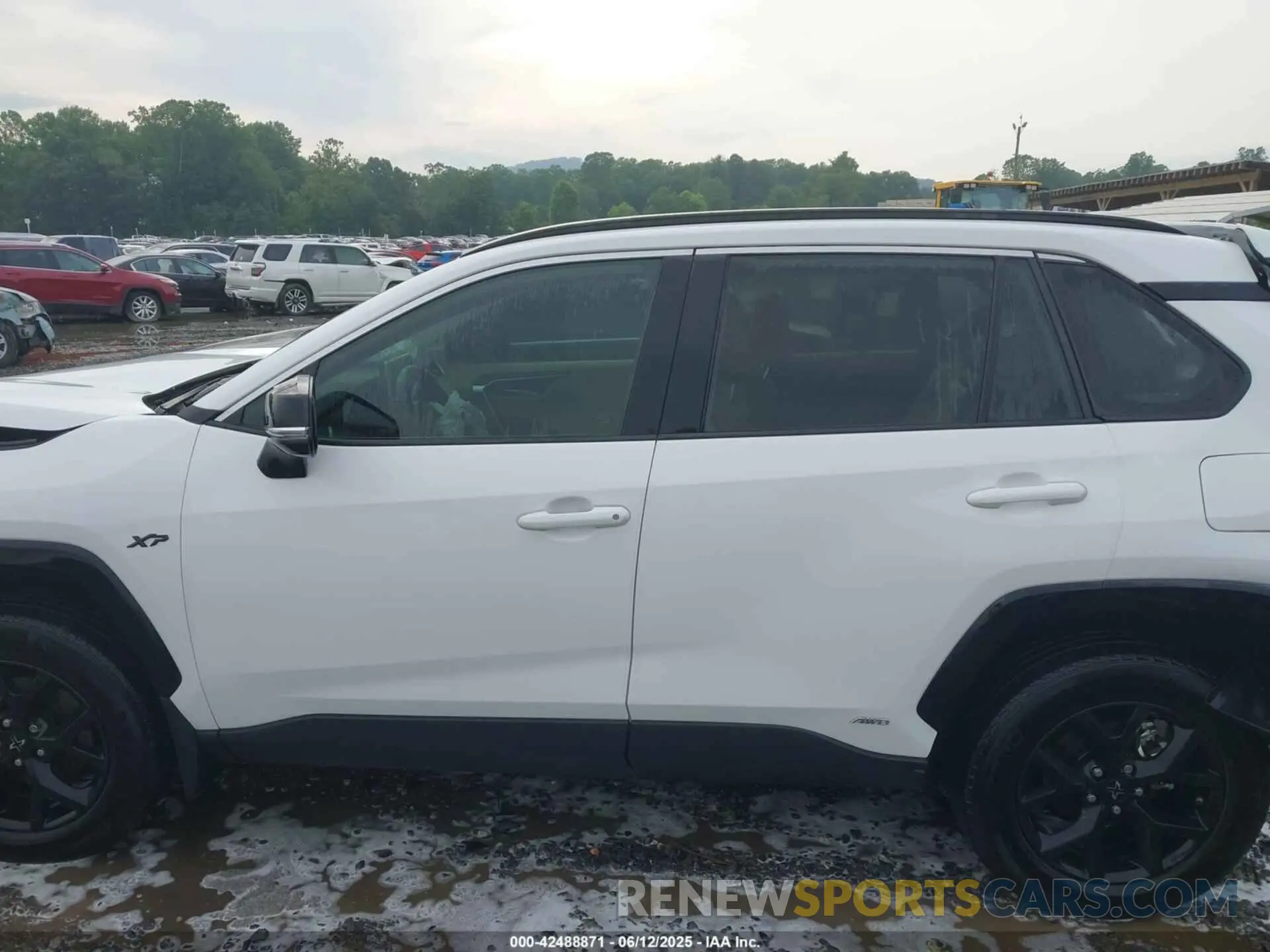 13 Photograph of a damaged car 4T3RWRFV8RU110932 TOYOTA RAV4 HYBRID 2024