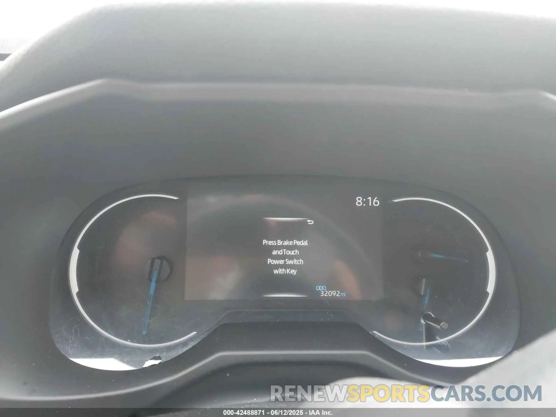 7 Photograph of a damaged car 4T3RWRFV8RU110932 TOYOTA RAV4 HYBRID 2024