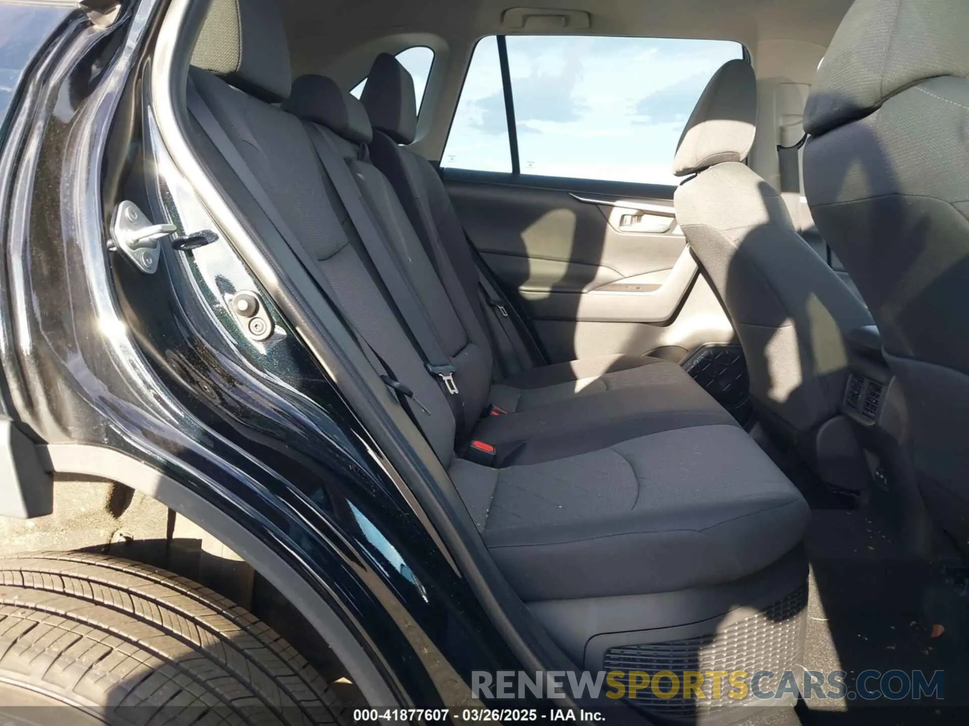 8 Фотография поврежденного автомобиля 4T3RWRFV8RU117959 TOYOTA RAV4 HYBRID 2024