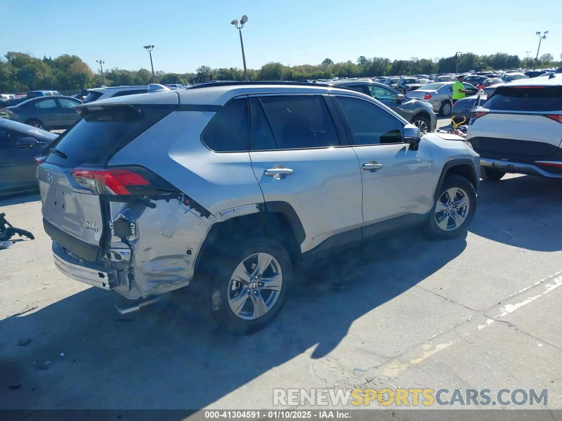 4 Фотография поврежденного автомобиля 4T3RWRFV8RU140271 TOYOTA RAV4 HYBRID 2024