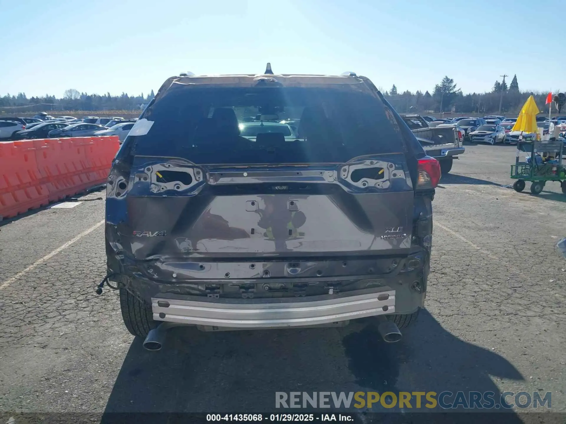 17 Photograph of a damaged car 4T3RWRFV8RU140643 TOYOTA RAV4 HYBRID 2024