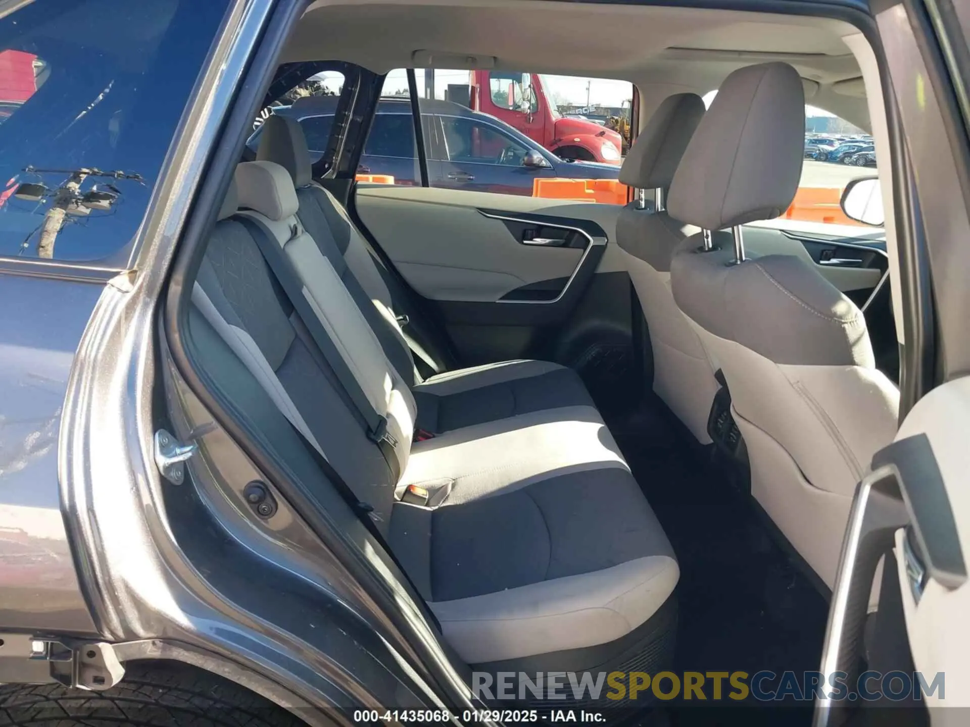 8 Photograph of a damaged car 4T3RWRFV8RU140643 TOYOTA RAV4 HYBRID 2024
