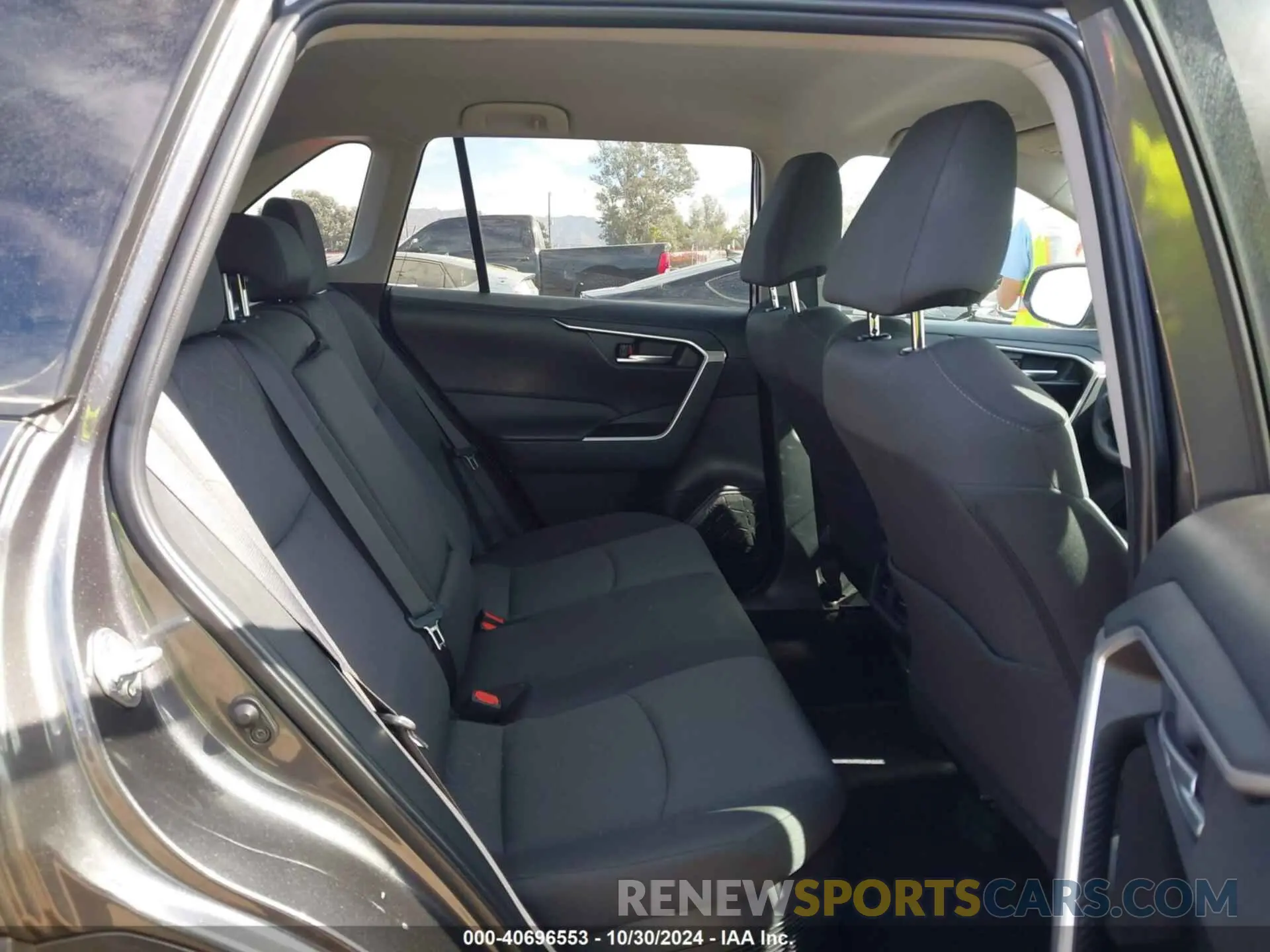 8 Фотография поврежденного автомобиля 4T3RWRFV9RU121065 TOYOTA RAV4 HYBRID 2024