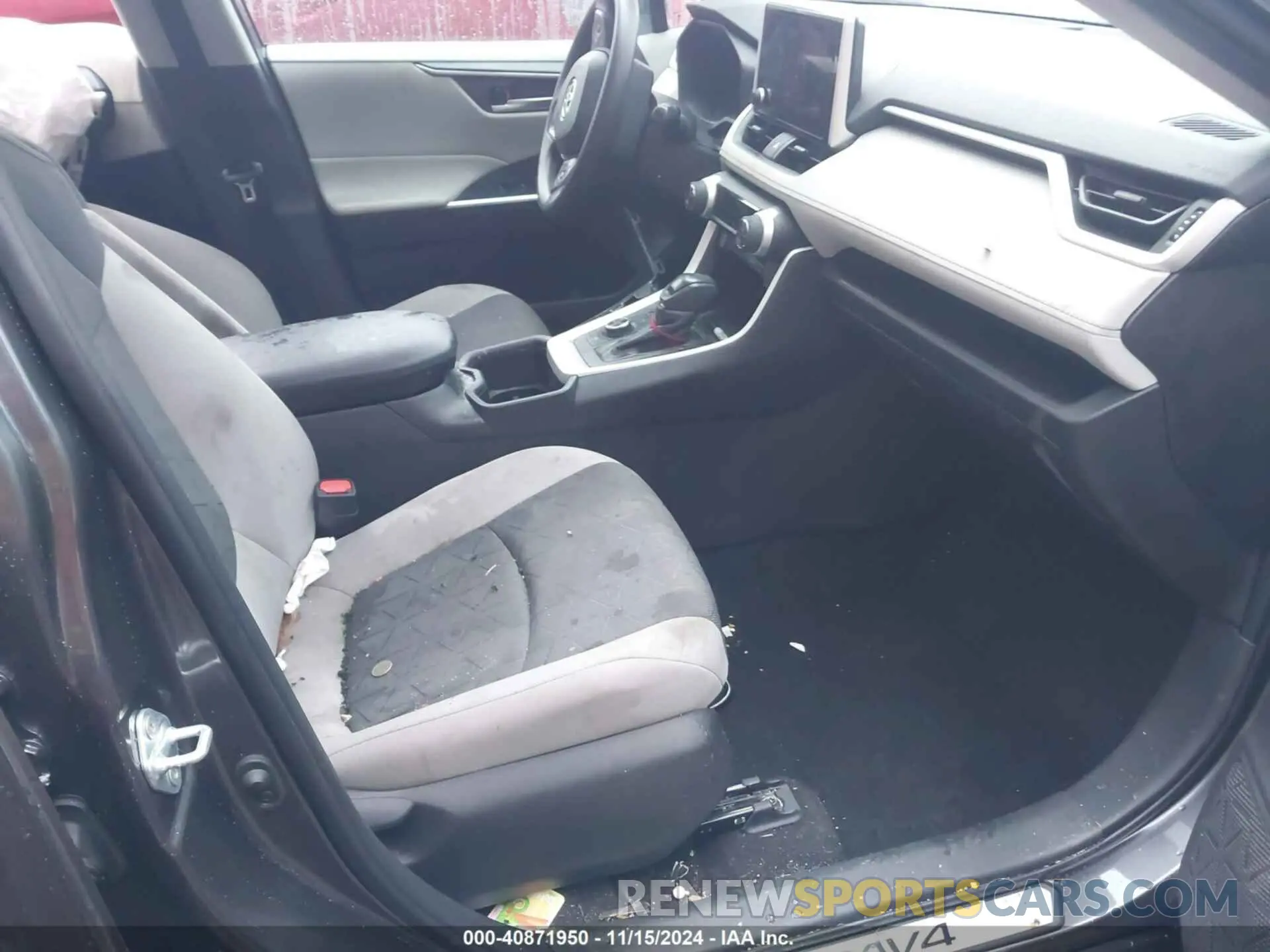 5 Photograph of a damaged car 4T3RWRFVXRU155760 TOYOTA RAV4 HYBRID 2024