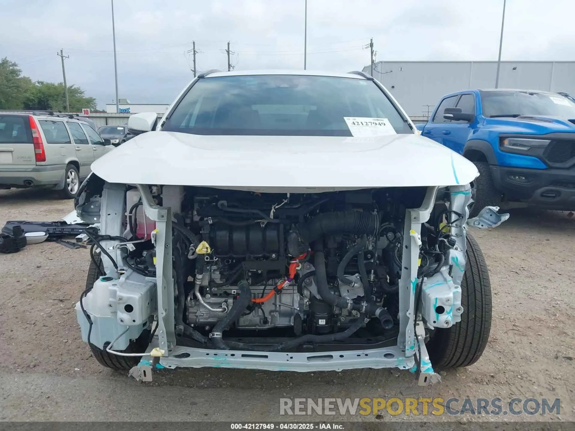 13 Photograph of a damaged car 4T3T6RFV0RU174548 TOYOTA RAV4 HYBRID 2024