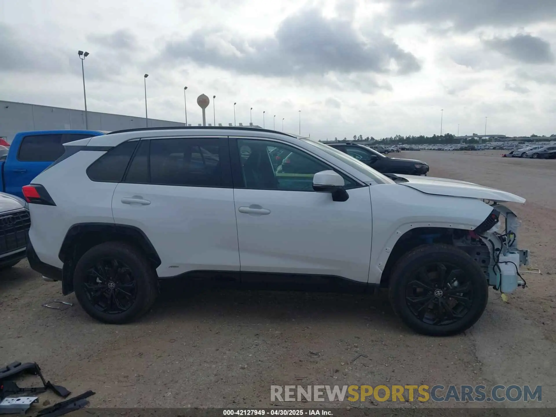 14 Photograph of a damaged car 4T3T6RFV0RU174548 TOYOTA RAV4 HYBRID 2024