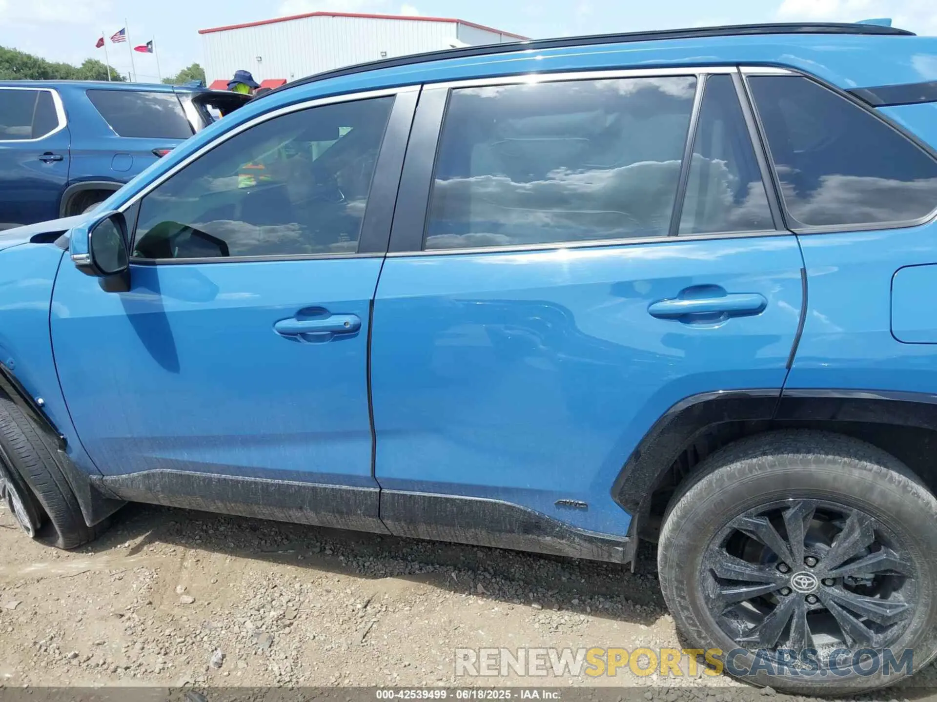 14 Фотография поврежденного автомобиля JTM16RFV6RD566647 TOYOTA RAV4 HYBRID 2024
