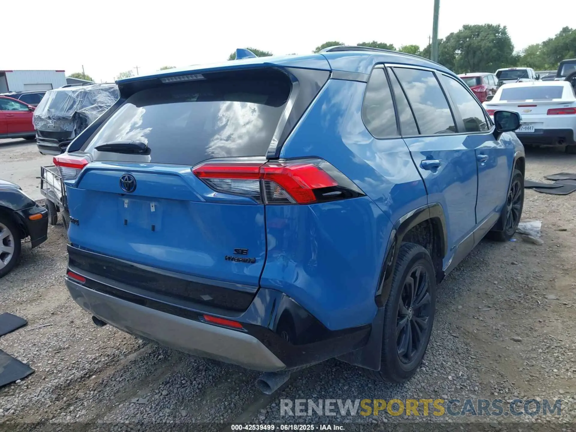 4 Фотография поврежденного автомобиля JTM16RFV6RD566647 TOYOTA RAV4 HYBRID 2024