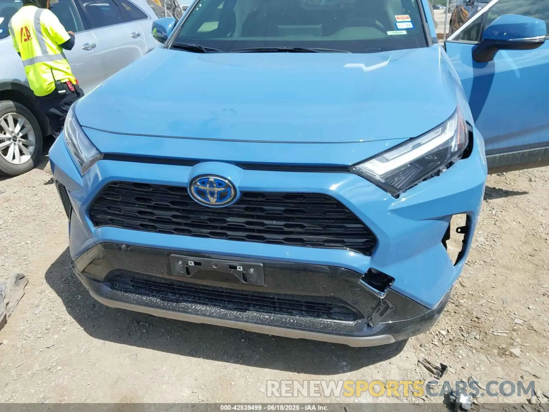 6 Фотография поврежденного автомобиля JTM16RFV6RD566647 TOYOTA RAV4 HYBRID 2024