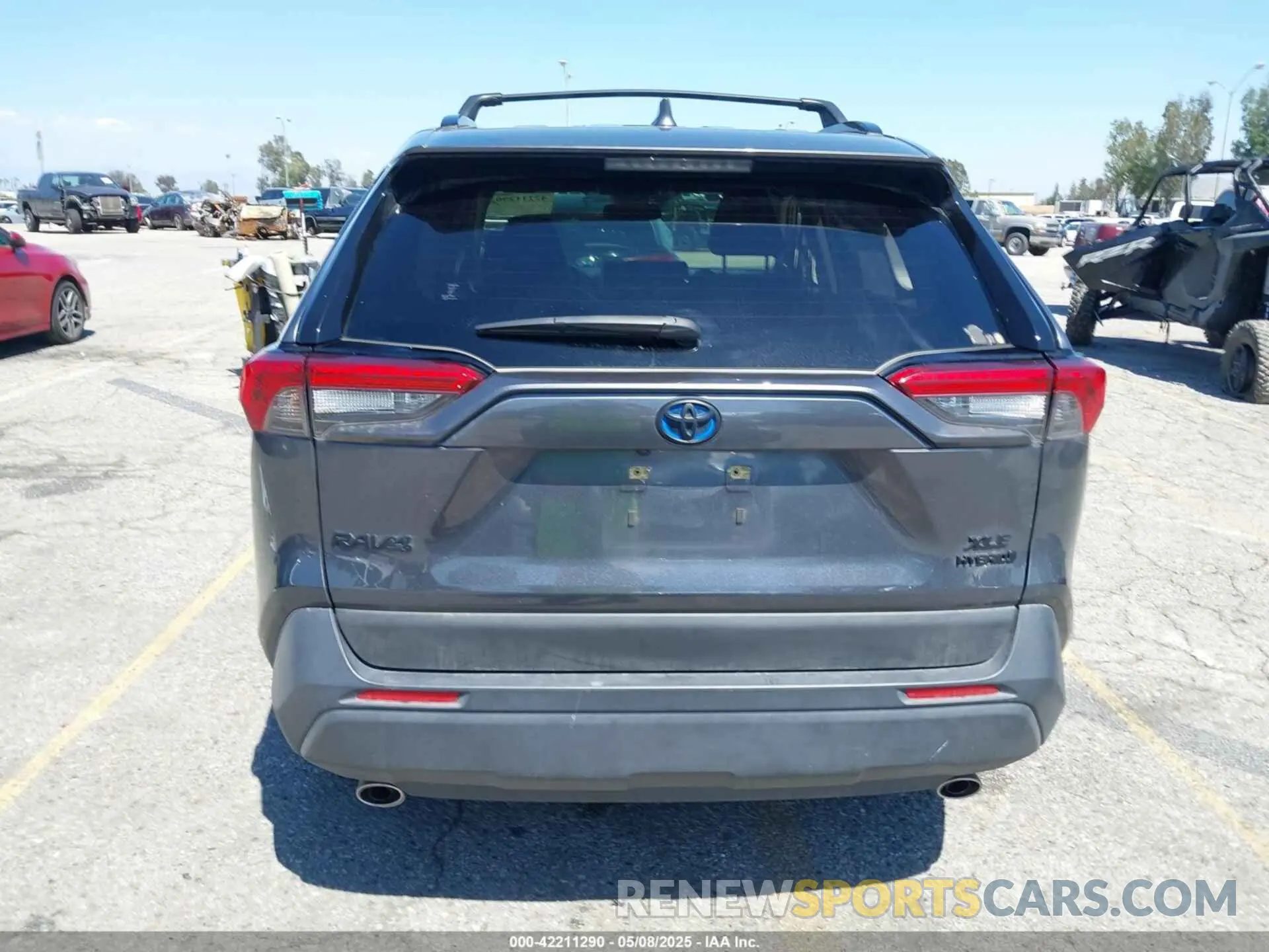 16 Photograph of a damaged car JTMB6RFV0RD119249 TOYOTA RAV4 HYBRID 2024