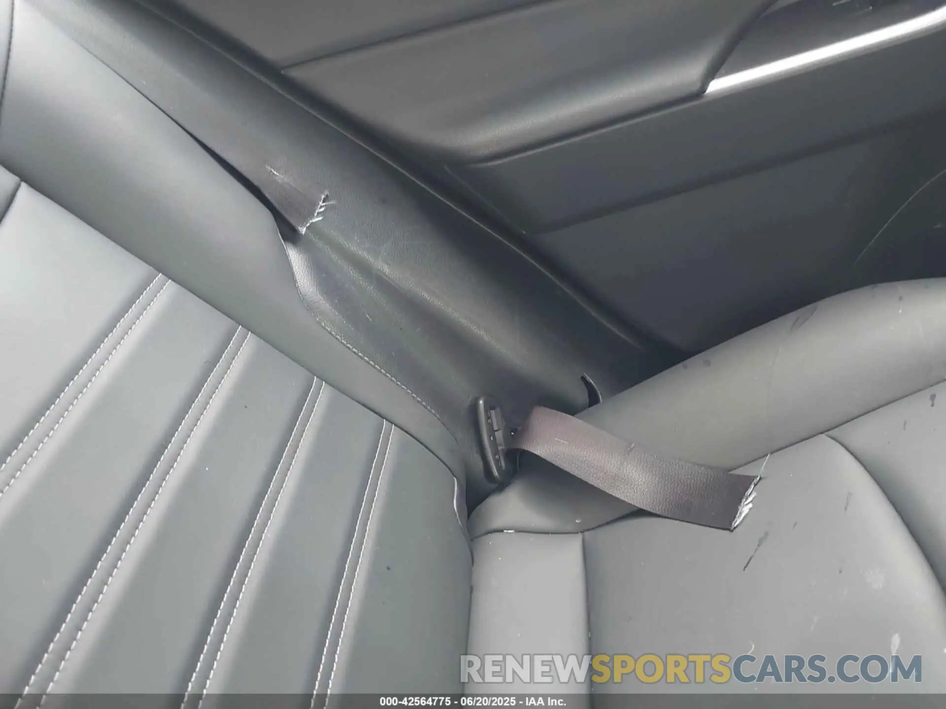 18 Photograph of a damaged car JTMB6RFV0RD127531 TOYOTA RAV4 HYBRID 2024