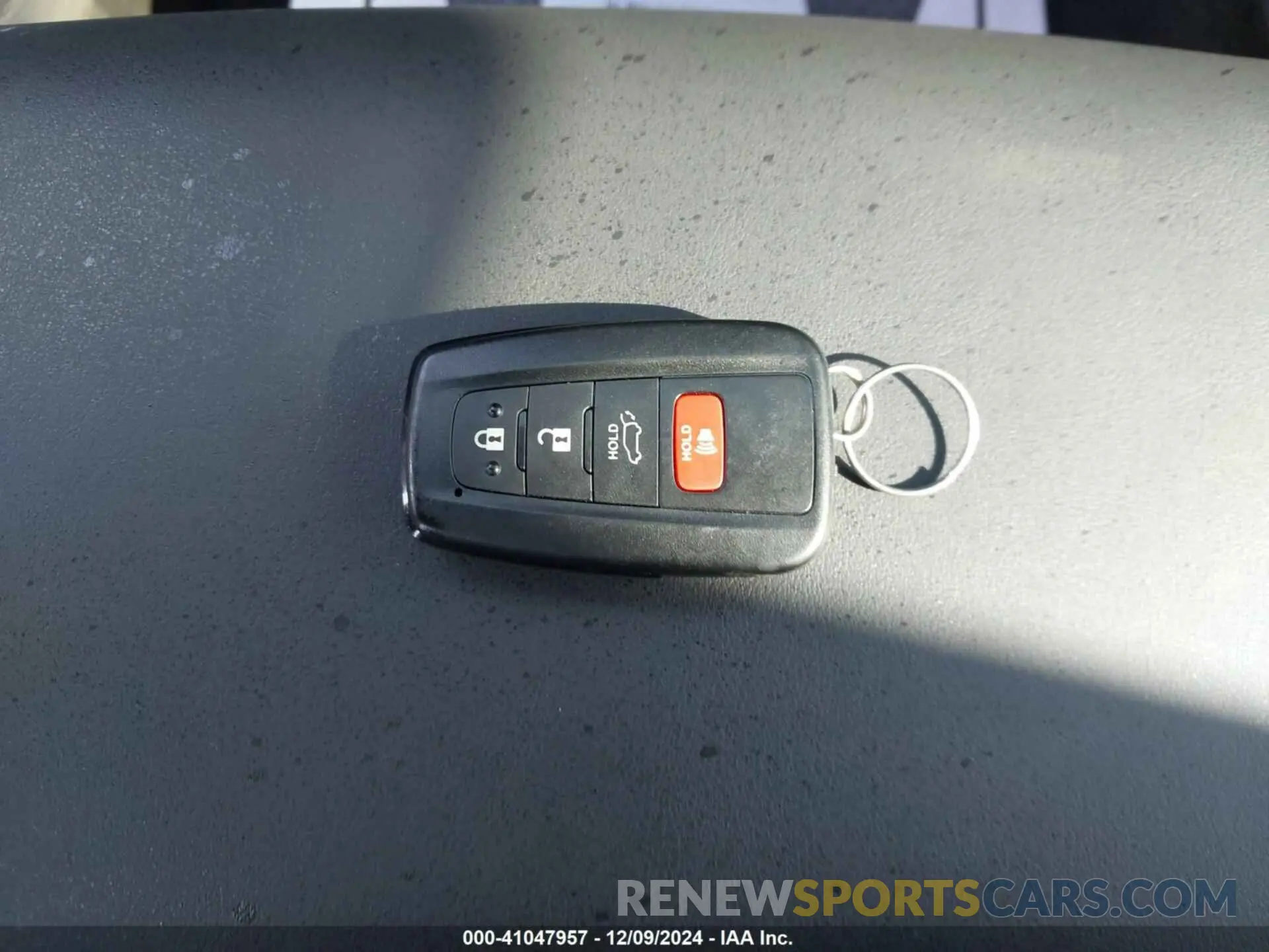 11 Фотография поврежденного автомобиля JTMB6RFV1RD550375 TOYOTA RAV4 HYBRID 2024