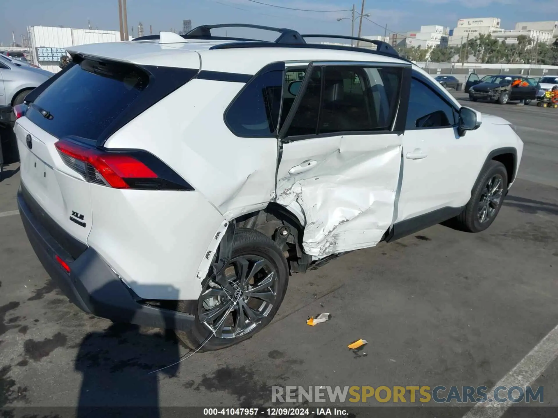 4 Фотография поврежденного автомобиля JTMB6RFV1RD550375 TOYOTA RAV4 HYBRID 2024