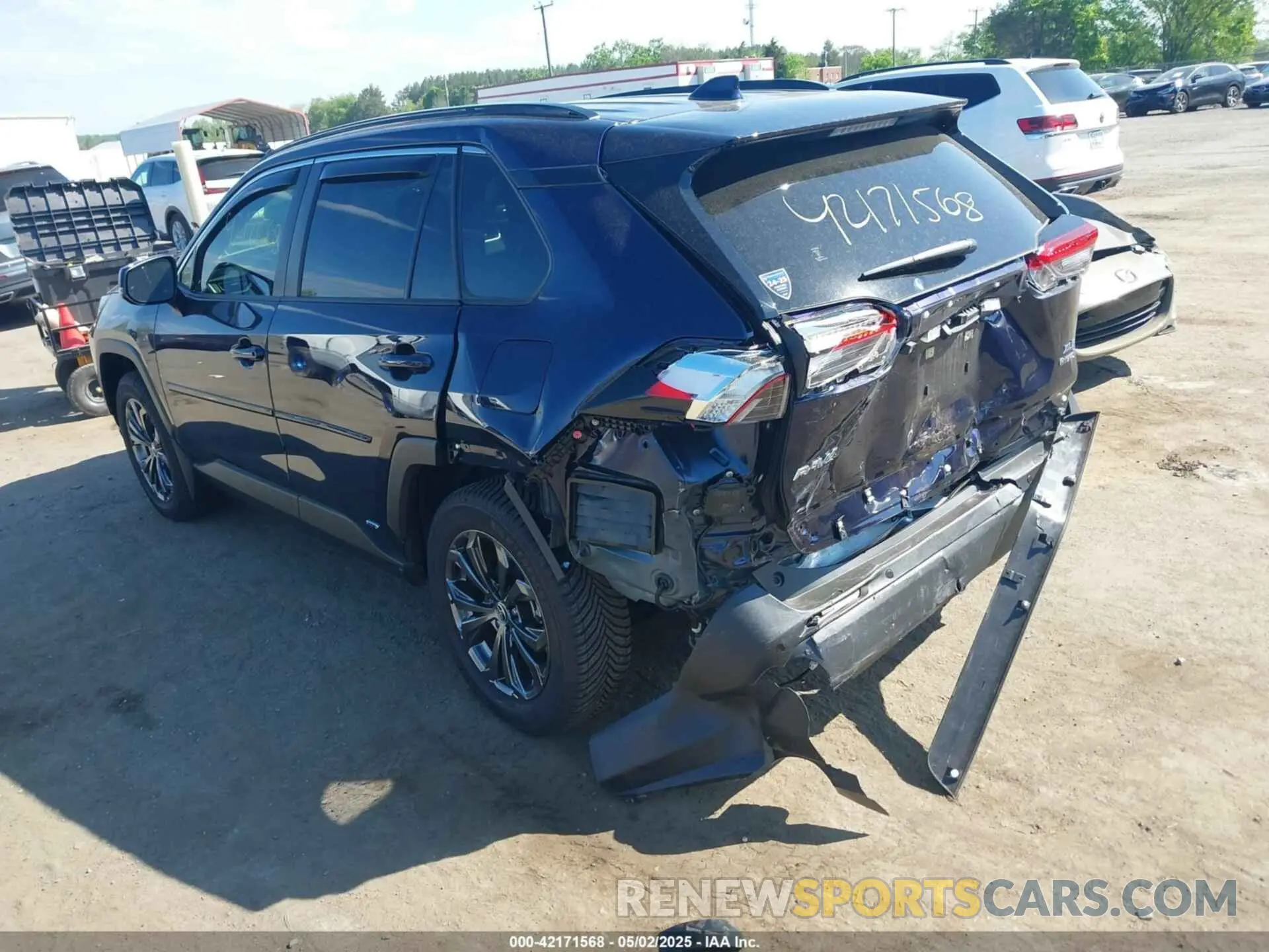 3 Фотография поврежденного автомобиля JTMB6RFV3RJ041700 TOYOTA RAV4 HYBRID 2024