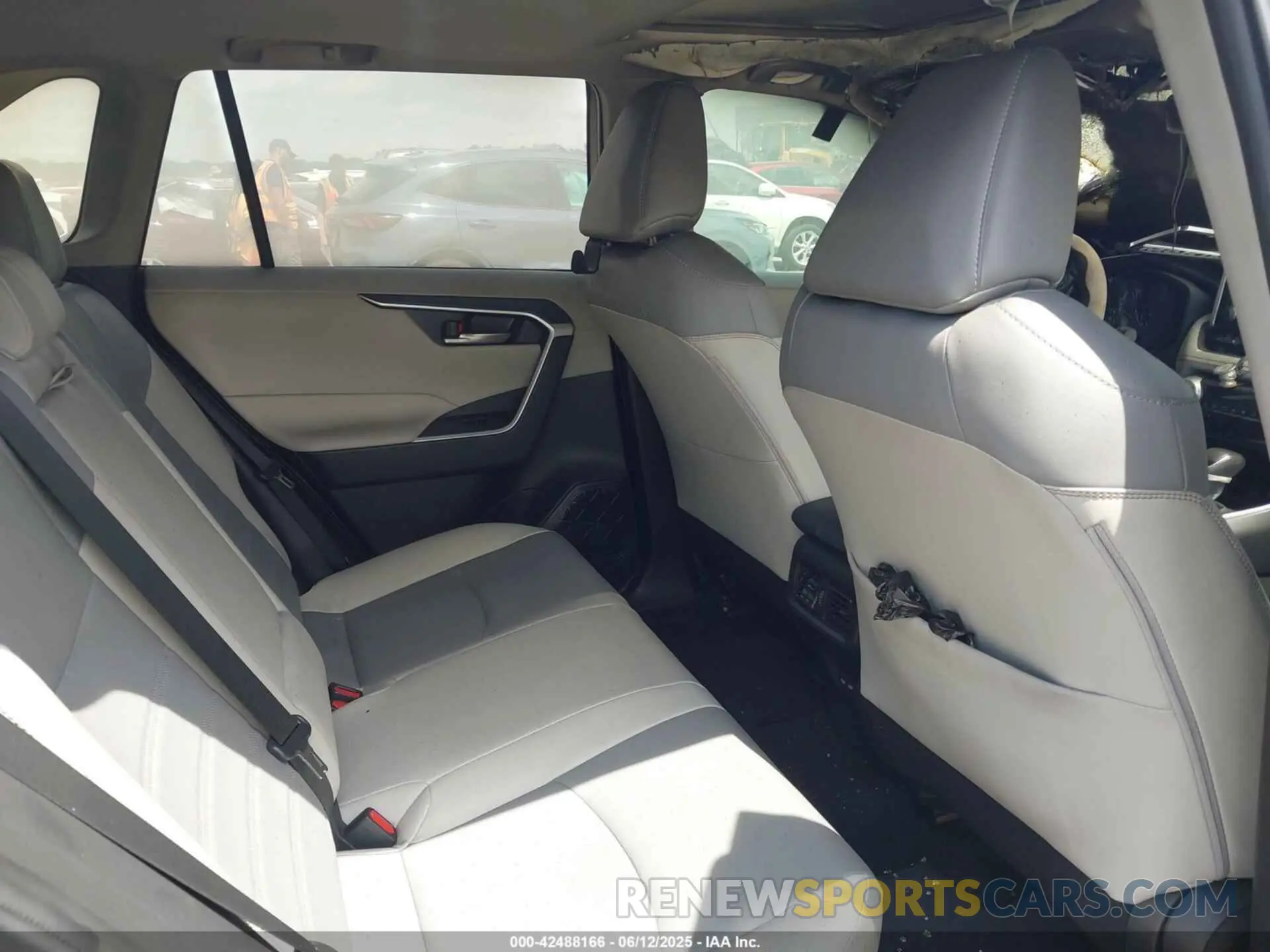 8 Photograph of a damaged car JTMB6RFV4RD138046 TOYOTA RAV4 HYBRID 2024