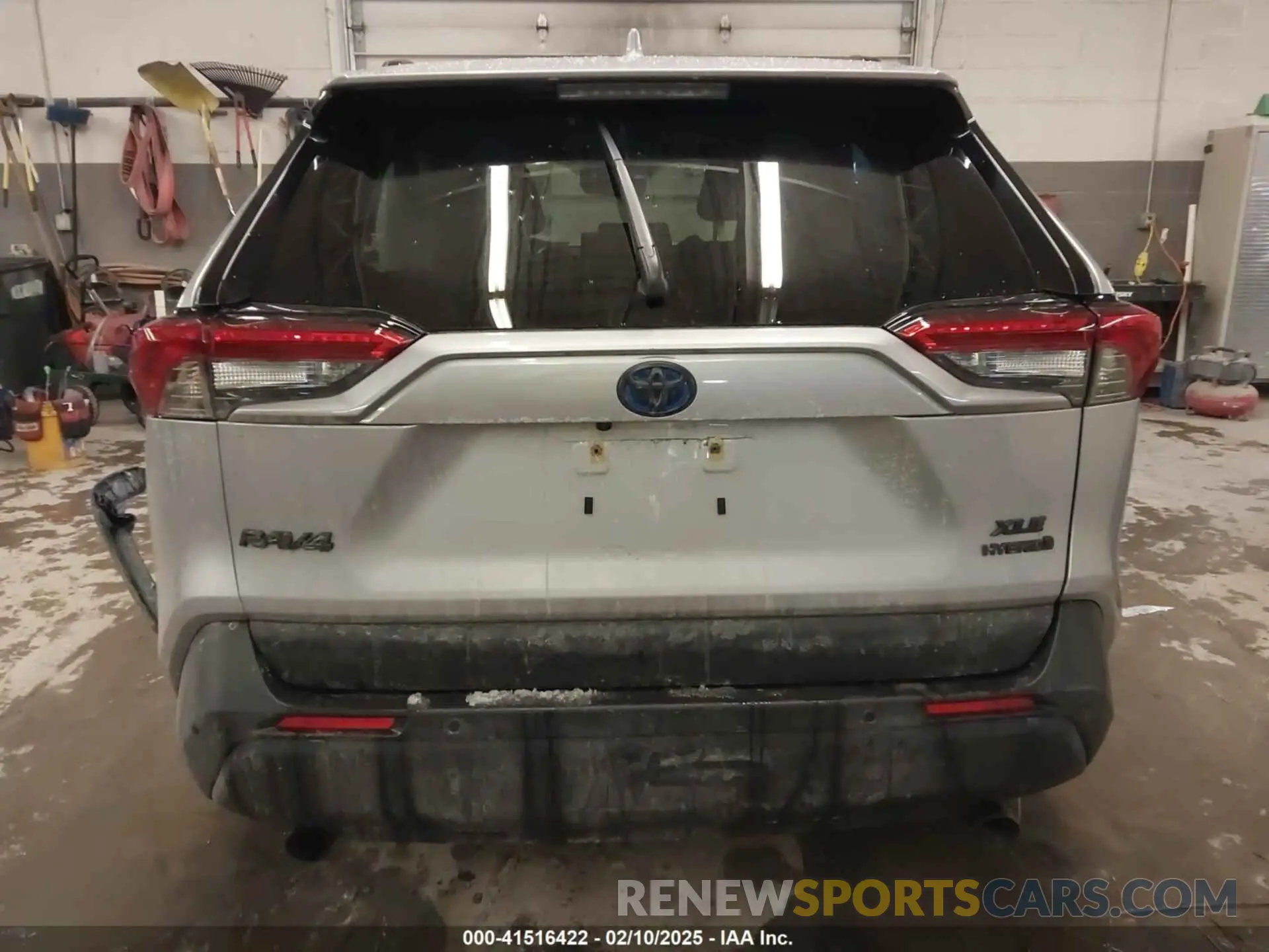 16 Фотография поврежденного автомобиля JTMB6RFV5RD148973 TOYOTA RAV4 HYBRID 2024