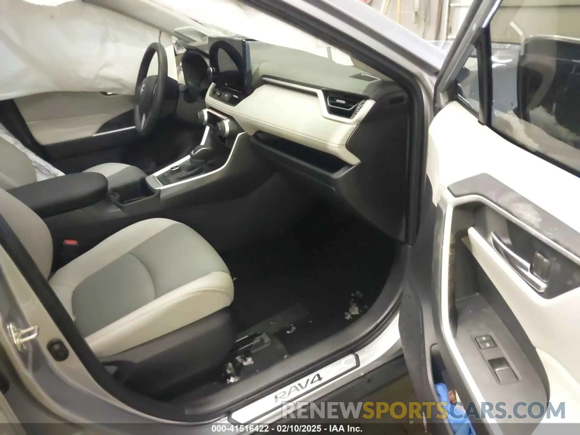 5 Фотография поврежденного автомобиля JTMB6RFV5RD148973 TOYOTA RAV4 HYBRID 2024
