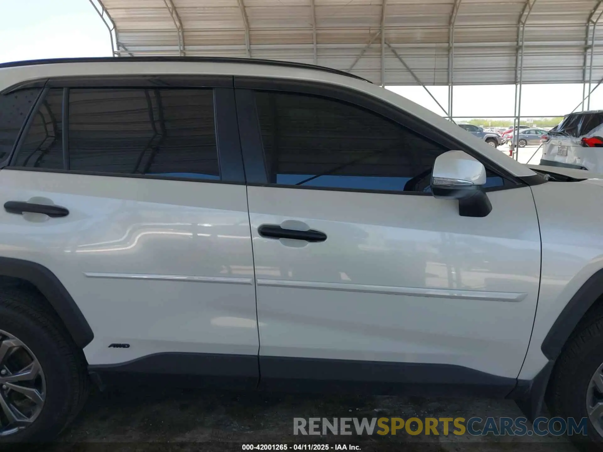 14 Фотография поврежденного автомобиля JTMB6RFV7RJ061562 TOYOTA RAV4 HYBRID 2024