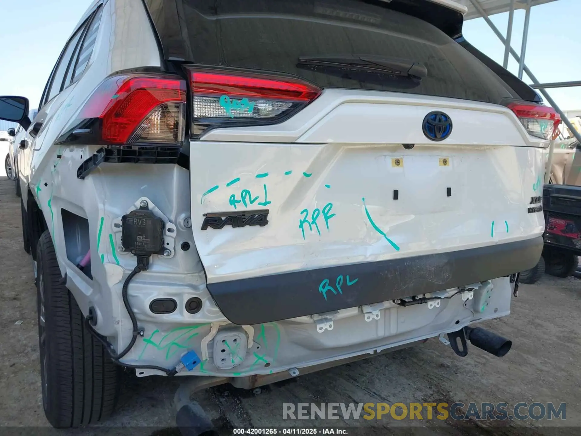 6 Фотография поврежденного автомобиля JTMB6RFV7RJ061562 TOYOTA RAV4 HYBRID 2024