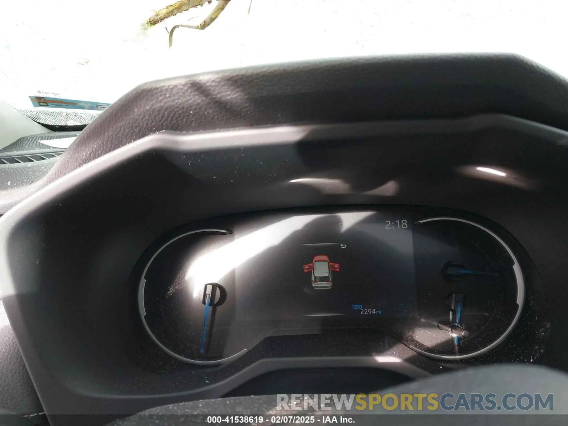 7 Фотография поврежденного автомобиля JTMB6RFV8RD151477 TOYOTA RAV4 HYBRID 2024