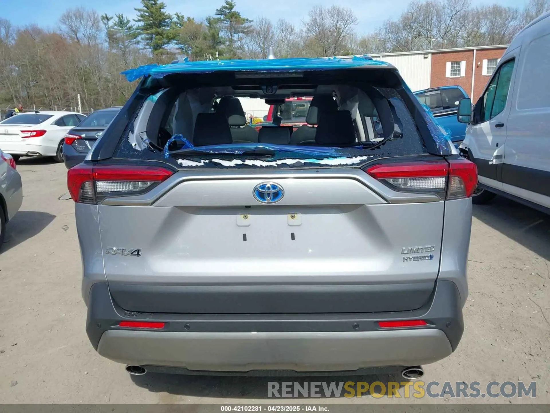 15 Фотография поврежденного автомобиля JTMD6RFV6RD124724 TOYOTA RAV4 HYBRID 2024
