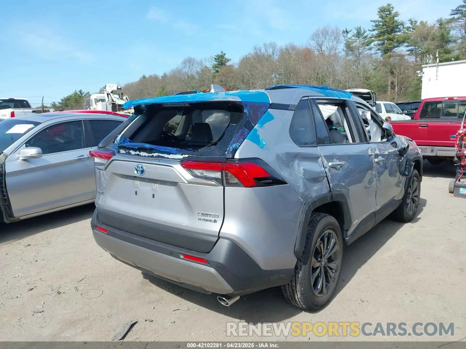 18 Фотография поврежденного автомобиля JTMD6RFV6RD124724 TOYOTA RAV4 HYBRID 2024