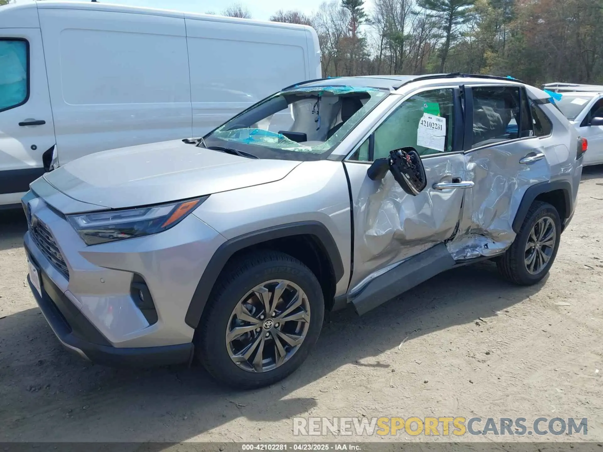 2 Фотография поврежденного автомобиля JTMD6RFV6RD124724 TOYOTA RAV4 HYBRID 2024