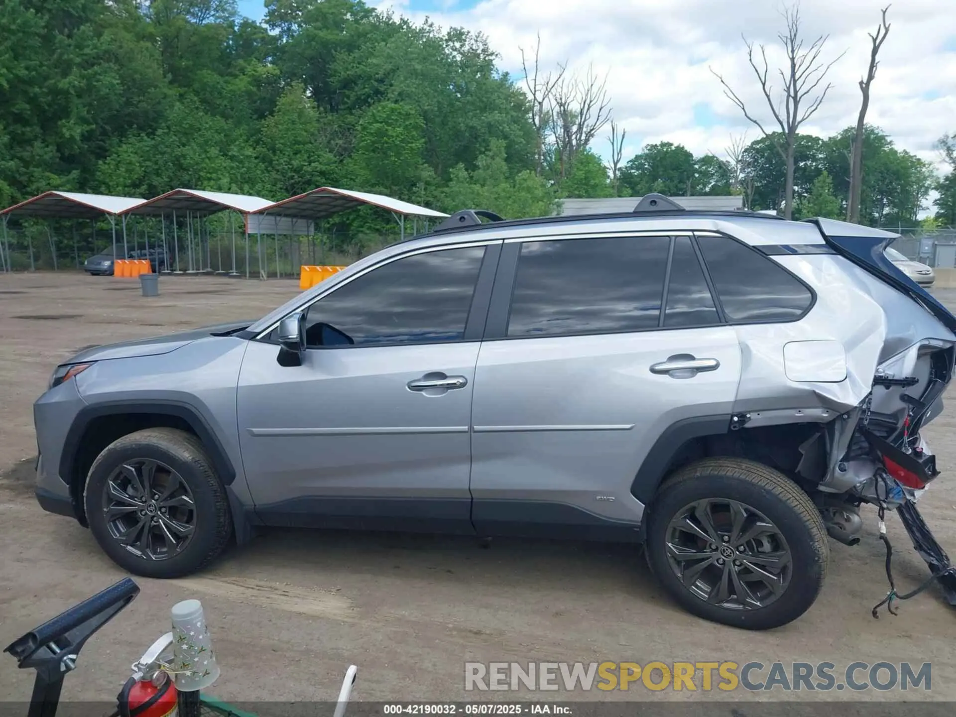14 Фотография поврежденного автомобиля JTMD6RFV6RD128627 TOYOTA RAV4 HYBRID 2024