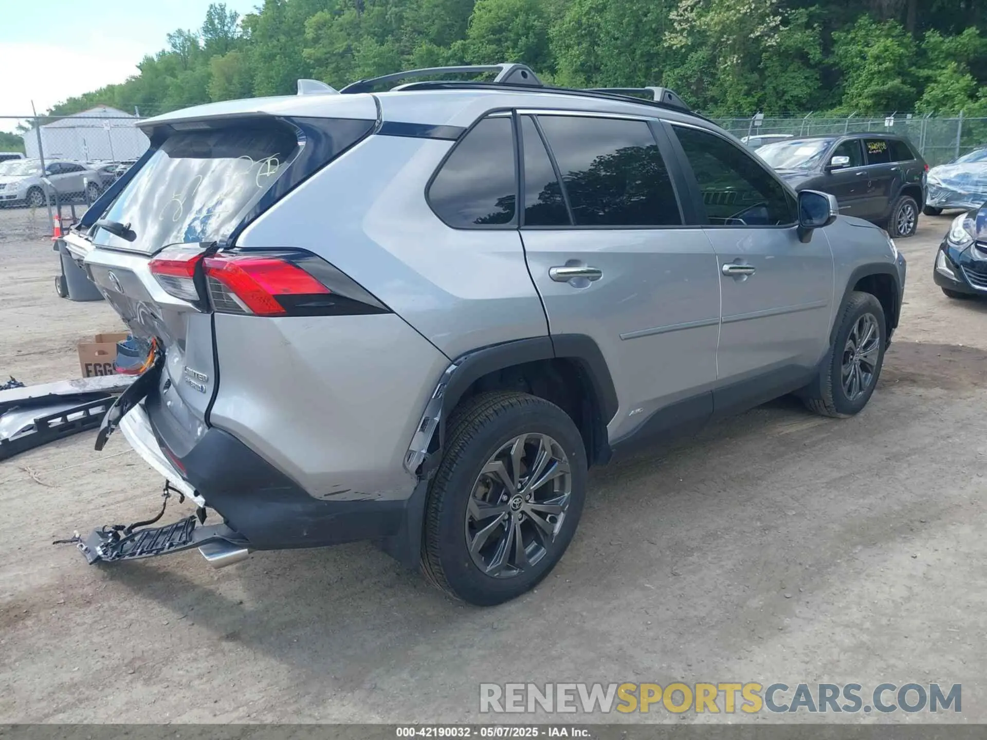 4 Фотография поврежденного автомобиля JTMD6RFV6RD128627 TOYOTA RAV4 HYBRID 2024