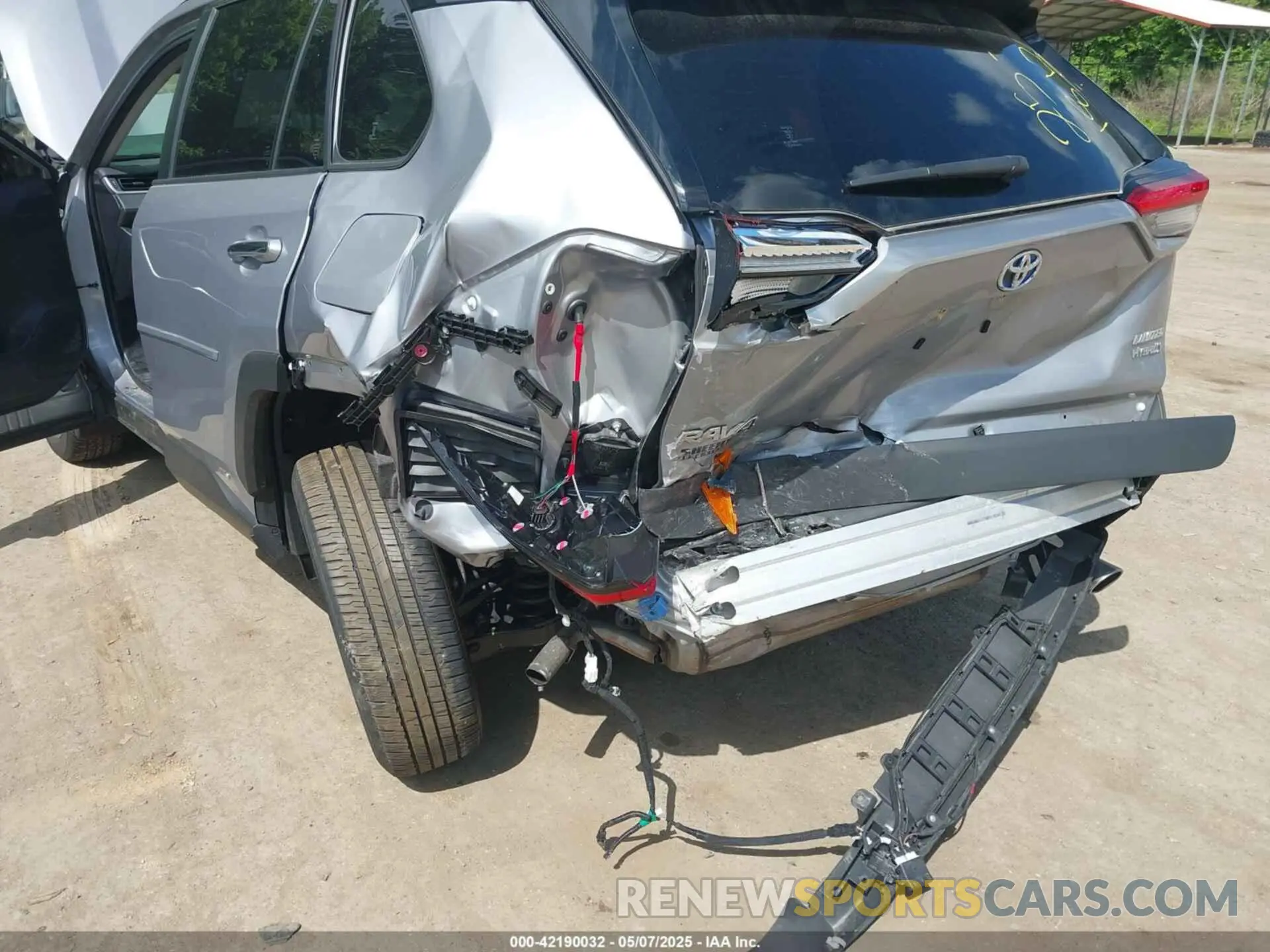 6 Фотография поврежденного автомобиля JTMD6RFV6RD128627 TOYOTA RAV4 HYBRID 2024