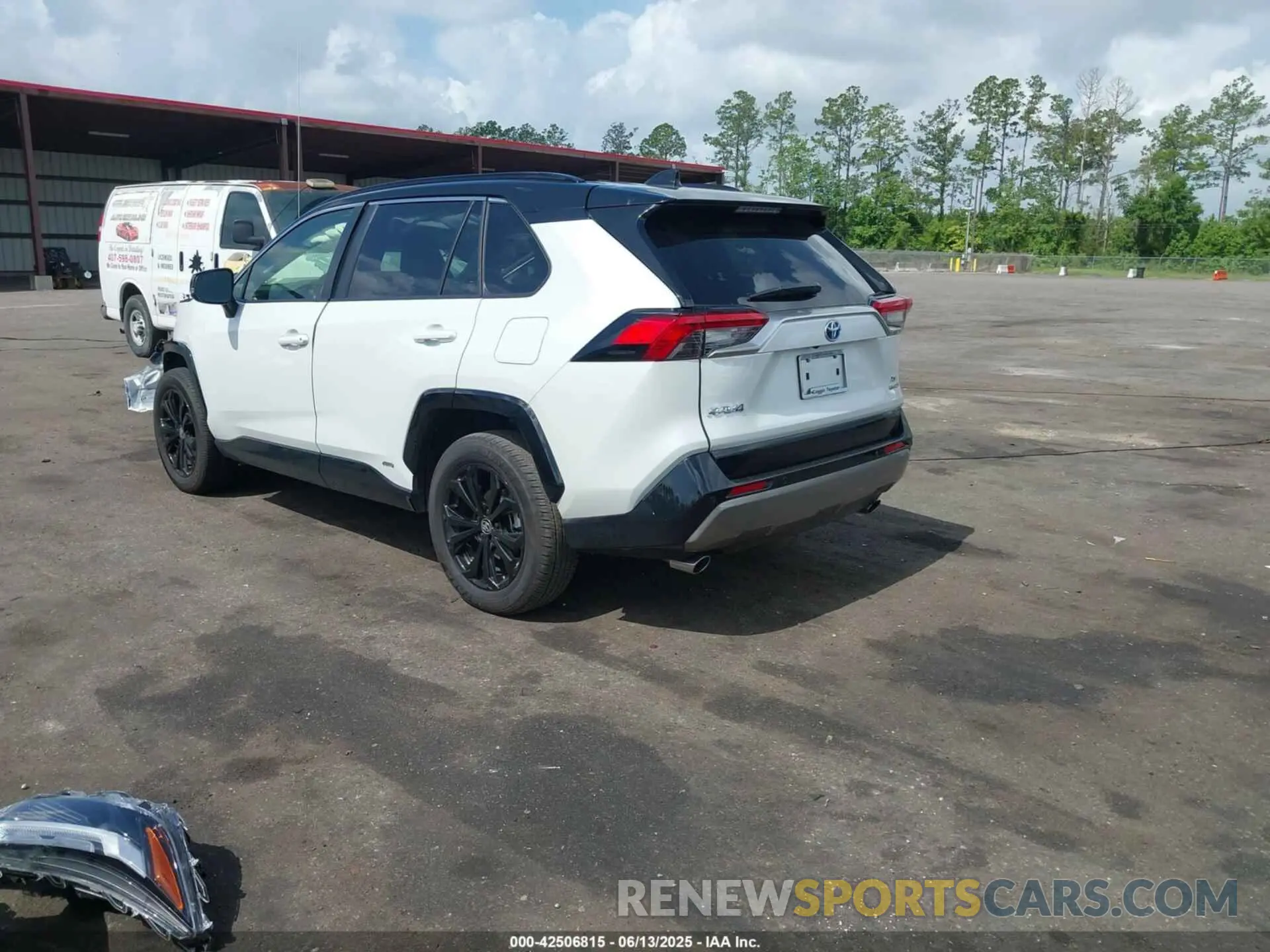 3 Photograph of a damaged car JTME6RFV0RD563096 TOYOTA RAV4 HYBRID 2024