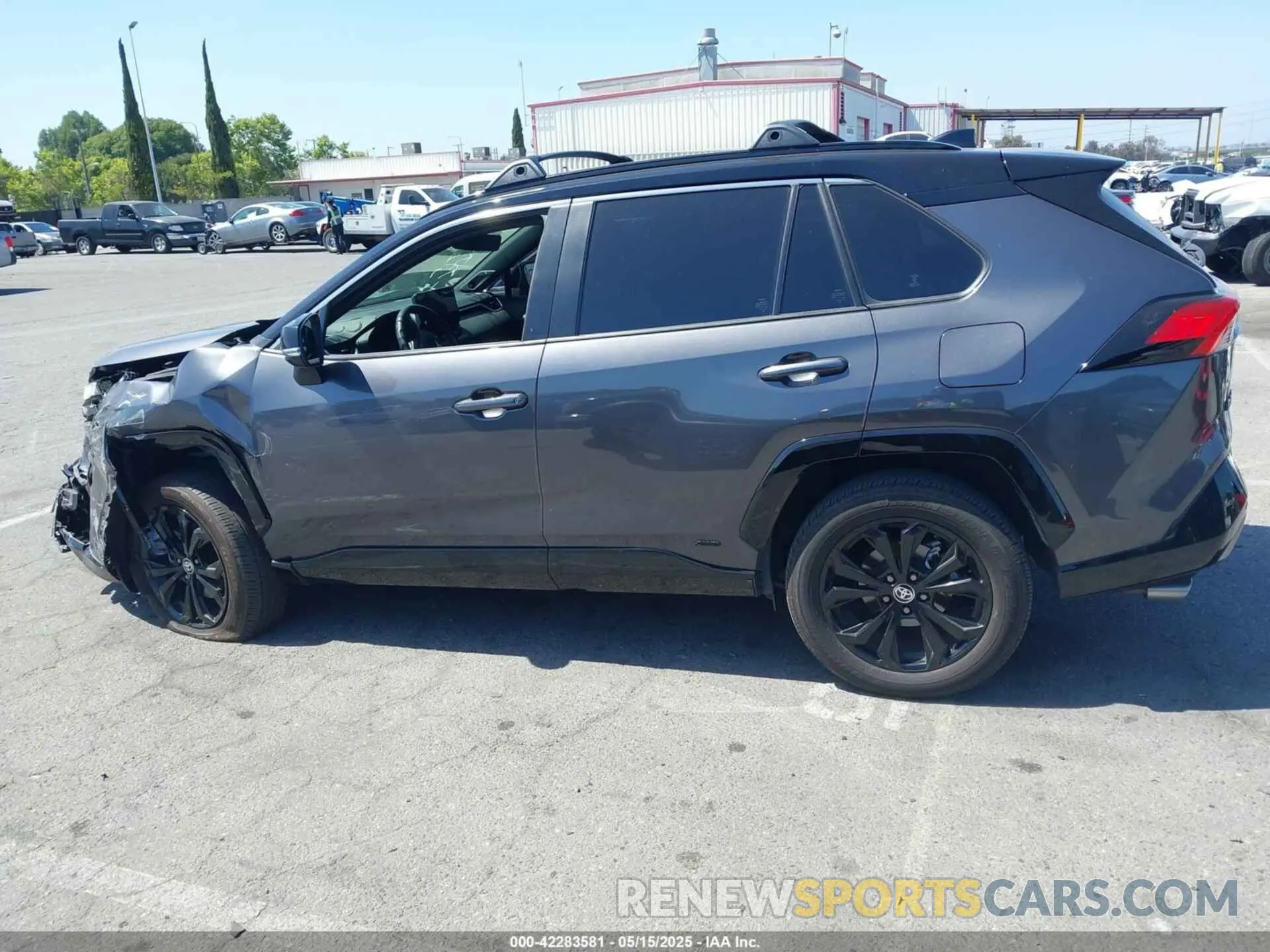 14 Photograph of a damaged car JTME6RFV0RJ041313 TOYOTA RAV4 HYBRID 2024