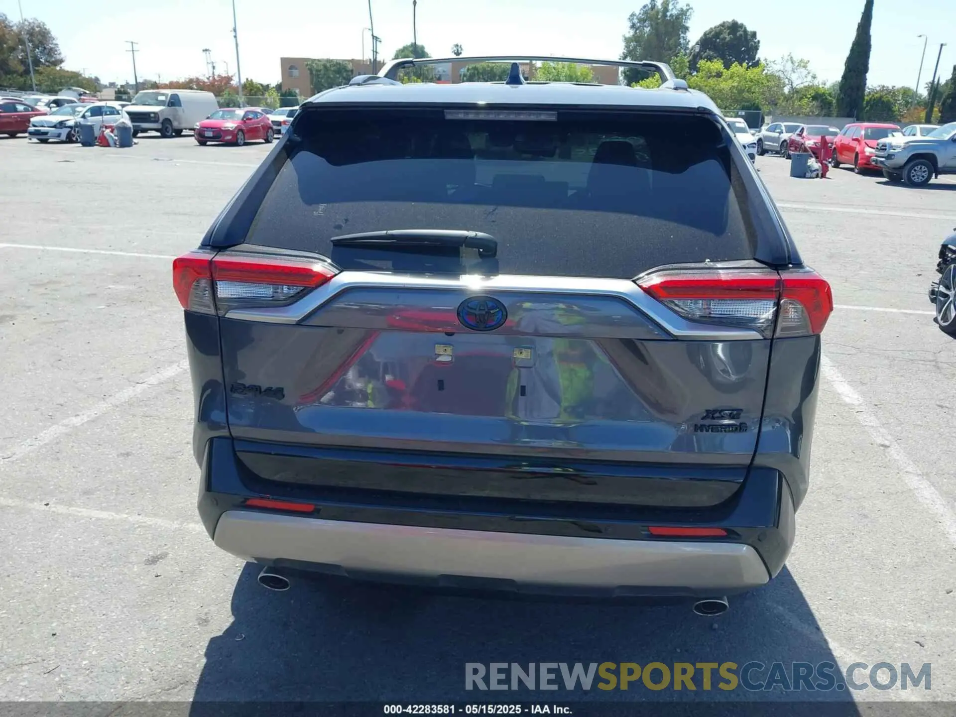 16 Photograph of a damaged car JTME6RFV0RJ041313 TOYOTA RAV4 HYBRID 2024
